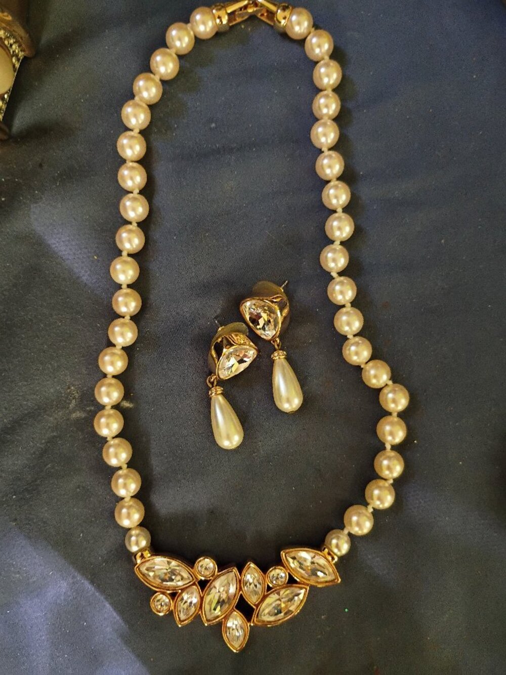 Swarovski signed vintage pearl bezel crystal necklace dangle earrings set